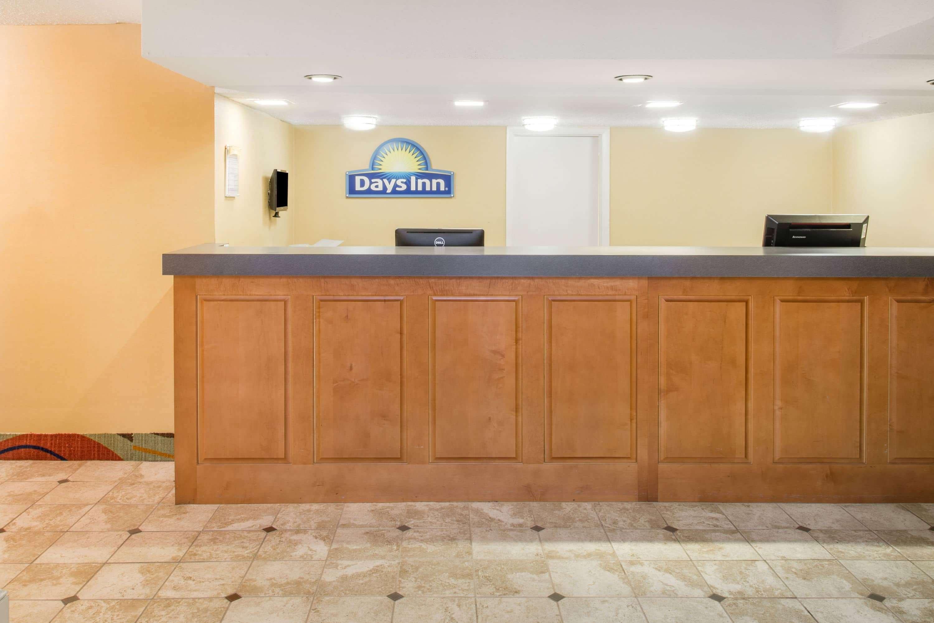 Hotel Days By Wyndham Near I-81 Roanoke