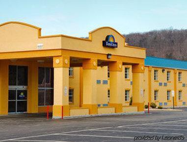 Days By Wyndham Near I-81 Hotel Roanoke